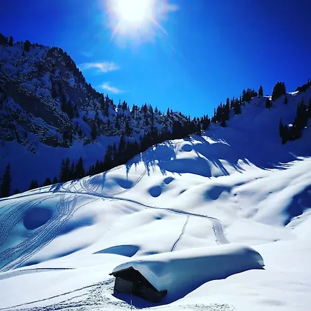 Idyllic Farm With Scenic Views And Concierge By Swisshut Сasa de vacaciones Sigriswil