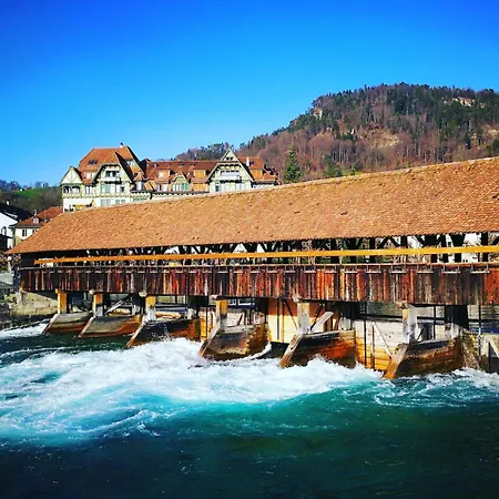 Сasa de vacaciones Idyllic Farm With Scenic Views And Concierge By Swisshut