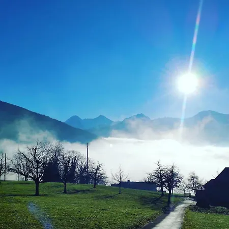 Сasa de vacaciones Idyllic Farm With Scenic Views And Concierge By Swisshut