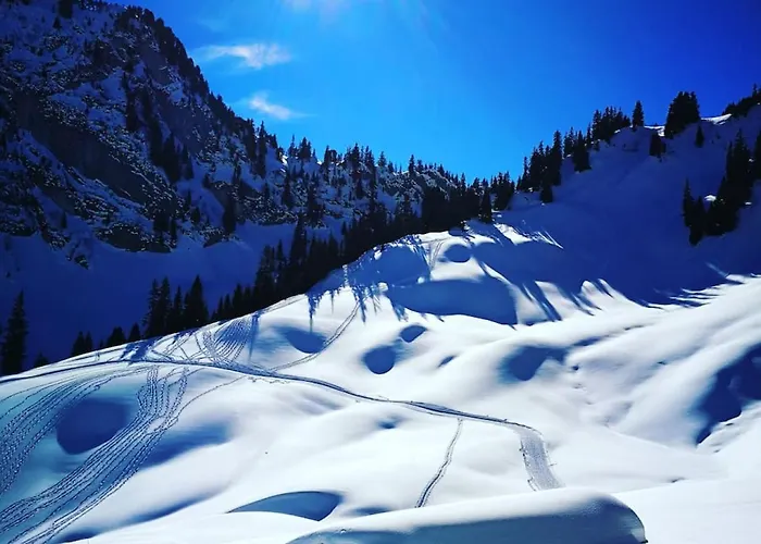 Idyllic Farm With Scenic Views And Concierge By Swisshut Casa vacanze Sigriswil